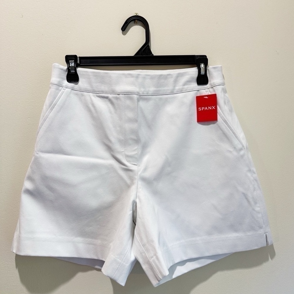 NWT Spanx On the Go 6” Shorts With Silver Lining Technology White - Picture 2 of 5